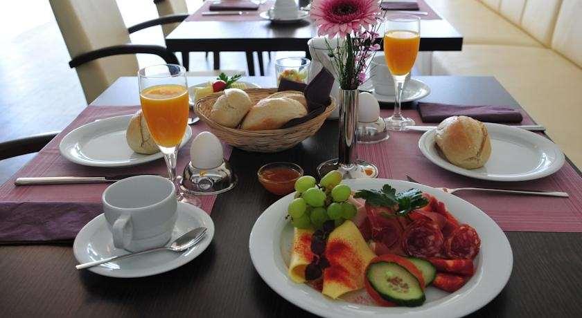 Hotel Rheingarten Duisburg Restauracja zdjęcie